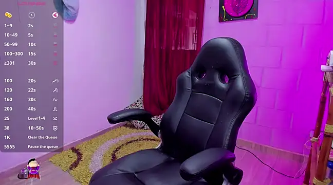 Sharon hils online show from December 18, 7:08 pm