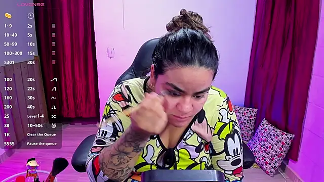 Sharon hils online show from December 26, 12:59 pm