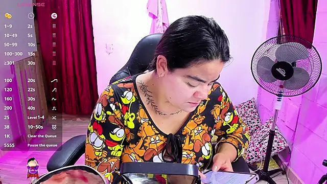 Sharon hils online show from January 7, 1:14 pm