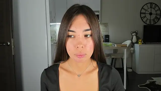 nilliluv online show from October 7, 9:12 pm