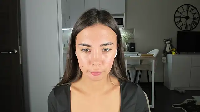 nilliluv online show from November 13, 2:10 am