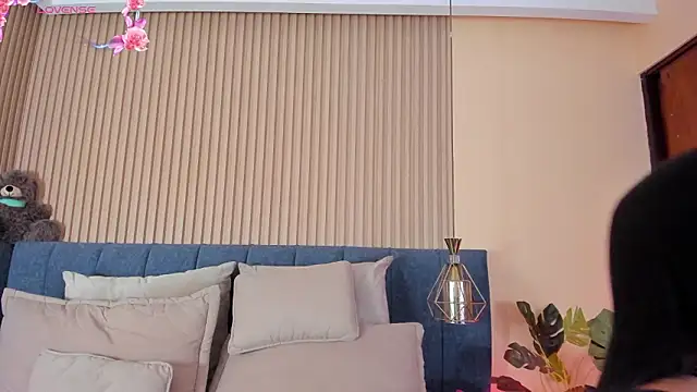 kathecute   online show from February 18, 1:45 am