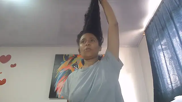 Snapshot of DanaiOluyi chatting on July 24, 7:12 pm DanaiOluyi online show from July 24, 7:12 pm
