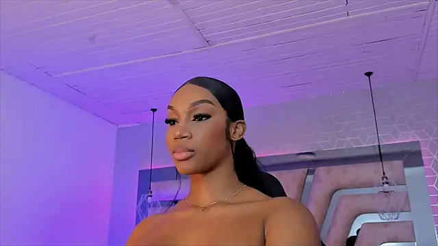 ChaynnaCooper online show from December 15, 12:07 am