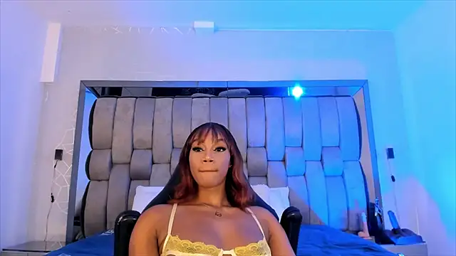 ChaynnaCooper online show from March 1, 6:11 pm