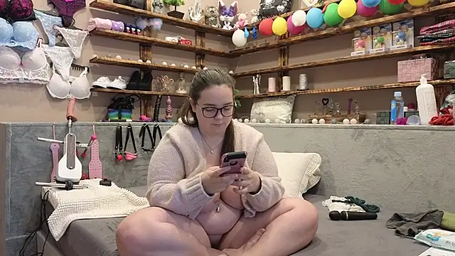 Snapshot of Kimberly-Caprice chatting on February 13, 8:38 am Kimberly-Caprice online show from February 13, 8:38 am