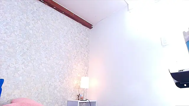 Snapshot of nicol_f chatting on November 20, 3:07 am nicol f online show from November 20, 3:07 am