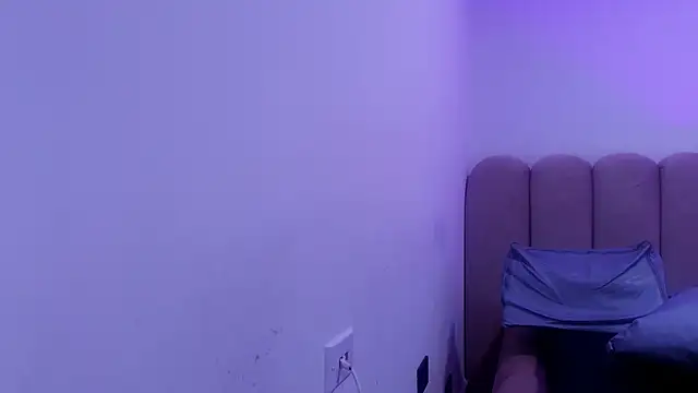 nicol f online show from April 18, 3:10 am