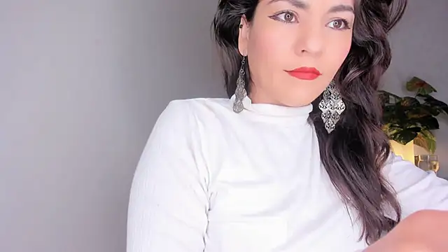 Snapshot of Chanel_shaw chatting on September 21, 7:15 pm Chanel shaw online show from September 21, 7:15 pm