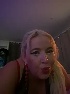 Snapshot of kelly__kiss71 chatting on July 21, 4:09 pm kelly kiss71 online show from July 21, 4:09 pm