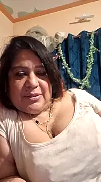 Hot Queen77 online show from January 24, 11:45 pm