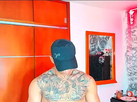 Aaron Toy online show from January 8, 7:38 pm