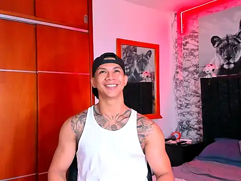 Aaron Toy online show from January 15, 5:49 pm