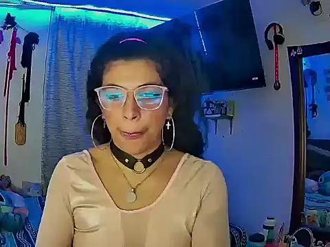 Snapshot of NicollWilliams_420 chatting on February 3, 5:40 am NicollWilliams 420 online show from February 3, 5:40 am