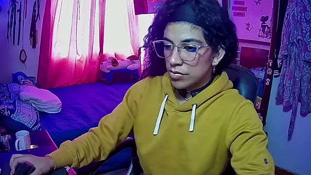 Snapshot of NicollWilliams_420 chatting on March 14, 6:29 pm NicollWilliams 420 online show from March 14, 6:29 pm