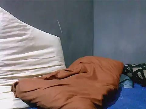 TheeRealShow online show from April 21, 6:44 pm