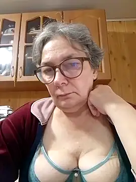 IrinaSweet54 online show from September 20, 6:36 am