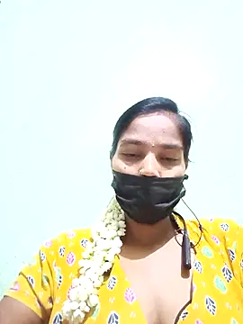 Snapshot of anusiya01 chatting on March 11, 1:45 pm anusiya01 online show from March 11, 1:45 pm