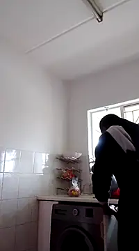 Snapshot of cattallinna98 chatting on March 3, 9:33 am cattallinna98 online show from March 3, 9:33 am