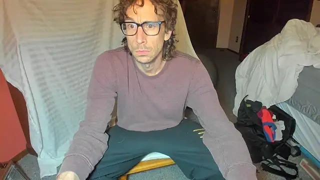 Snapshot of JamesCarvy chatting on January 5, 4:14 am JamesCarvy online show from January 5, 4:14 am