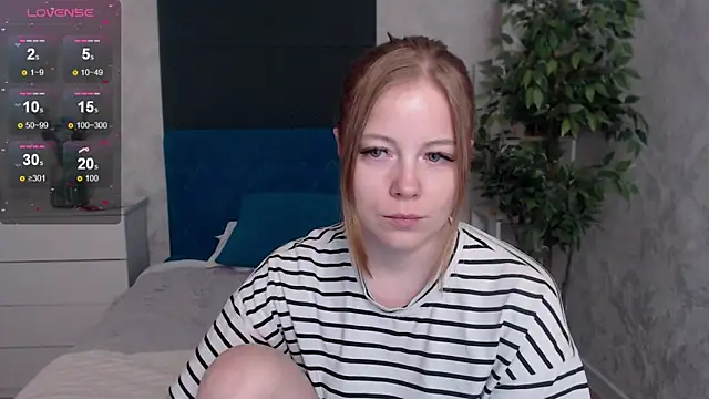 JennyyHot online show from February 9, 5:00 am