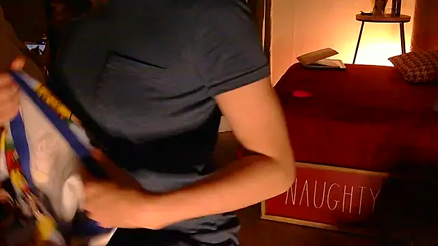 Snapshot of Sexyhottpunani chatting on June 24, 7:29 am Sexyhottpunani online show from June 24, 7:29 am