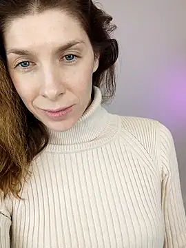 YourSuperModel online show from January 18, 2:10 pm