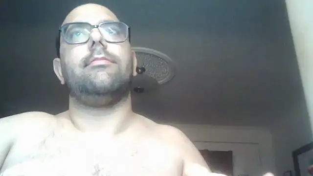 manokiitoo online show from April 7, 11:15 pm