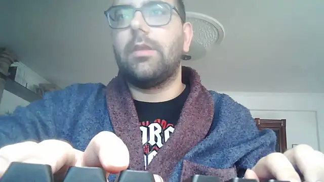 manokiitoo online show from April 11, 1:15 pm