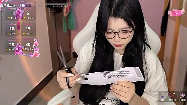 xiSSts online show from December 8, 8:15 pm