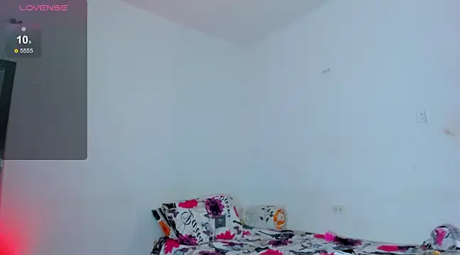 Snapshot of tisaya_8 chatting on February 19, 6:32 pm tisaya 8 online show from February 19, 6:32 pm