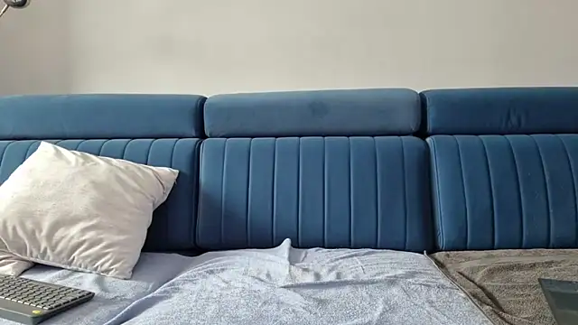 Snapshot of axecoman60 chatting on February 24, 10:15 am axecoman60 online show from February 24, 10:15 am