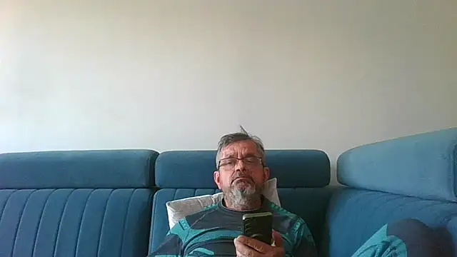 Snapshot of axecoman60 chatting on March 15, 12:45 pm axecoman60 online show from March 15, 12:45 pm