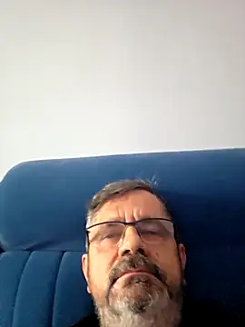 Snapshot of axecoman60 chatting on December 3, 8:56 am axecoman60 online show from December 3, 8:56 am