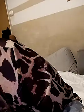 Snapshot of LunikaLunaX chatting on January 20, 7:04 pm LunikaLunaX online show from January 20, 7:04 pm