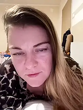 Snapshot of LunikaLunaX chatting on January 21, 8:21 pm LunikaLunaX online show from January 21, 8:21 pm