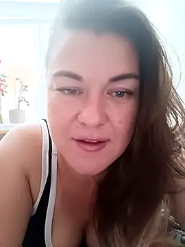 Snapshot of LunikaLunaX chatting on September 9, 9:53 am LunikaLunaX online show from September 9, 9:53 am