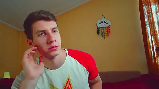 Chris Brien online show from April 2, 6:33 am