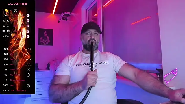 Snapshot of MAGABEAR077 chatting on July 15, 3:50 pm MAGABEAR077 online show from July 15, 3:50 pm