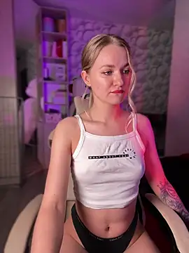 Devill Angel  online show from February 7, 7:49 pm