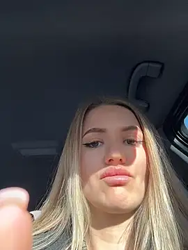 Devill Angel  online show from April 10, 6:07 am