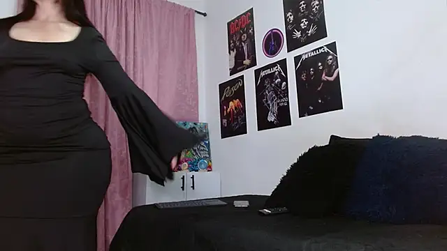 Snapshot of scarlett__morgan chatting on October 31, 1:34 pm scarlett morgan online show from October 31, 1:34 pm