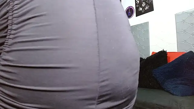 scarlett  morgan online show from February 10, 2:10 pm