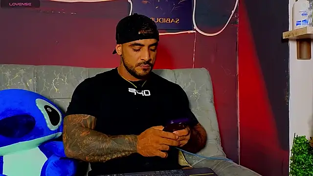 ERIC HARRISON online show from February 17, 1:46 am