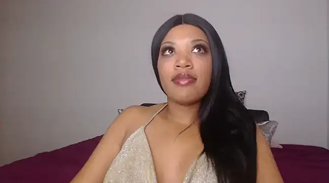 Snapshot of thekelliecapri chatting on December 12, 2:04 am thekelliecapri online show from December 12, 2:04 am