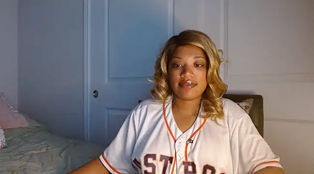 Snapshot of thekelliecapri chatting on January 31, 4:25 am thekelliecapri online show from January 31, 4:25 am