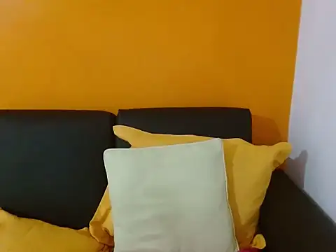 Snapshot of thekelliecapri chatting on September 11, 3:39 am thekelliecapri online show from September 11, 3:39 am