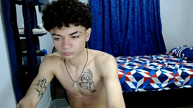 Snapshot of Lovebeng_ chatting on February 12, 3:40 am Lovebeng online show from February 12, 3:40 am