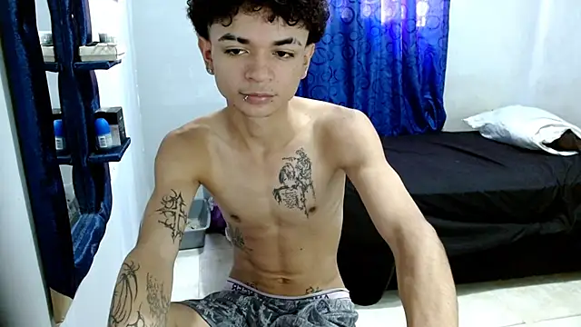 Snapshot of Lovebeng_ chatting on March 3, 6:55 pm Lovebeng online show from March 3, 6:55 pm