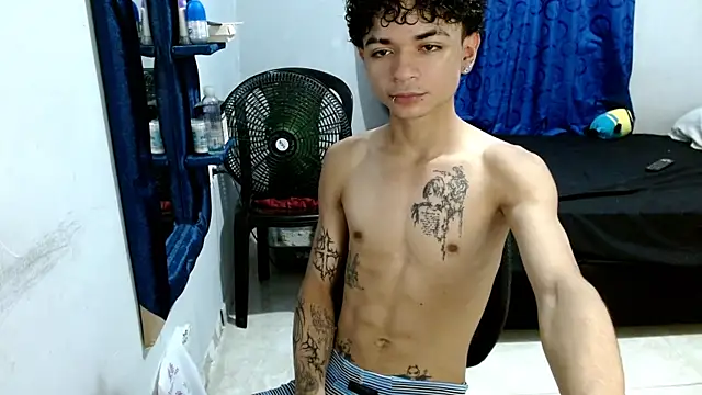 Snapshot of Lovebeng_ chatting on March 12, 10:39 pm Lovebeng online show from March 12, 10:39 pm